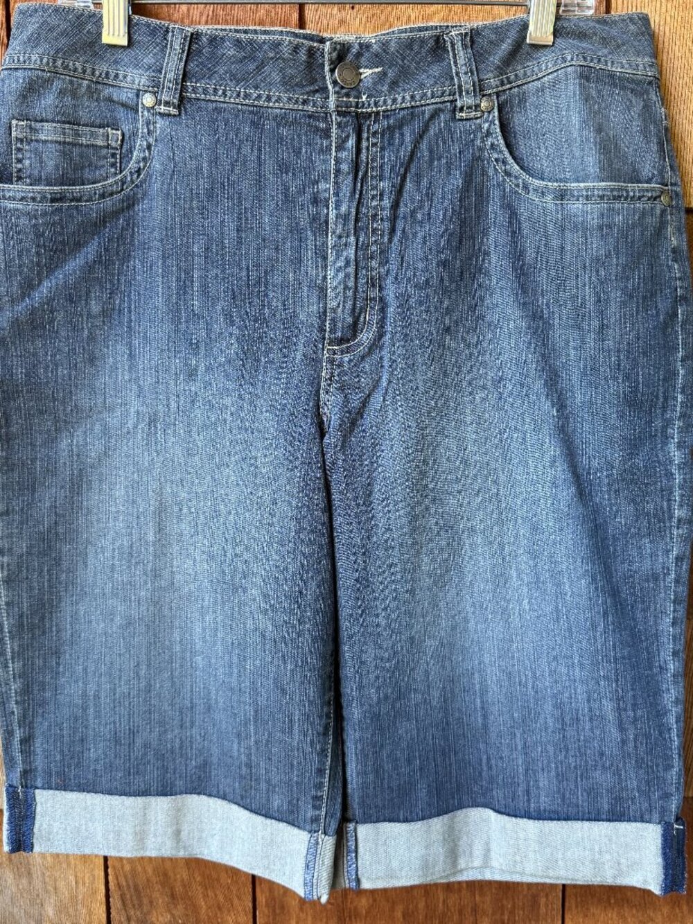 EUC Chico's Stretch Denim Bermuda Shorts in Women's Large/14/Chico's 2.5